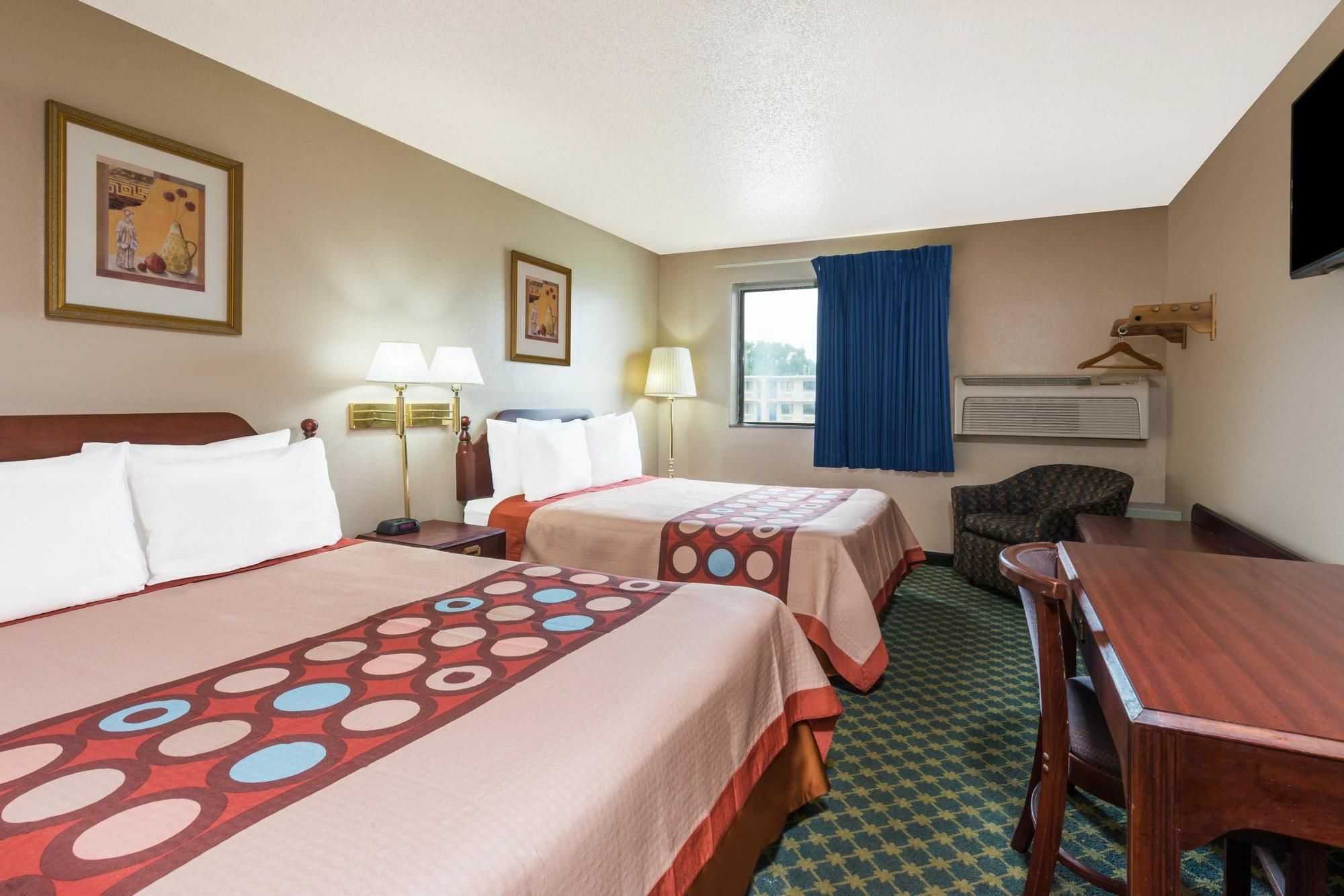 Super 8 By Wyndham Bridgeton/Arpt/St Louis Area Hotel Exterior foto