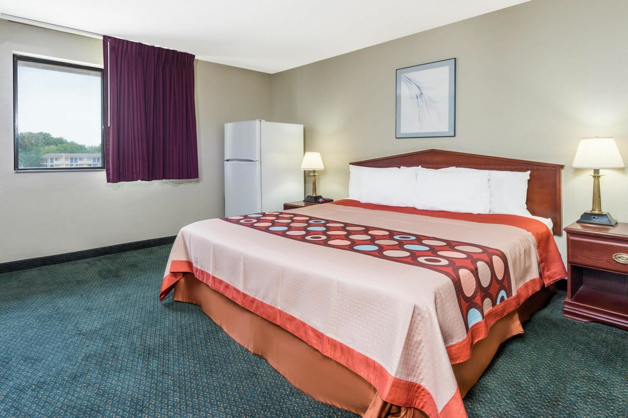 Super 8 By Wyndham Bridgeton/Arpt/St Louis Area Hotel Exterior foto